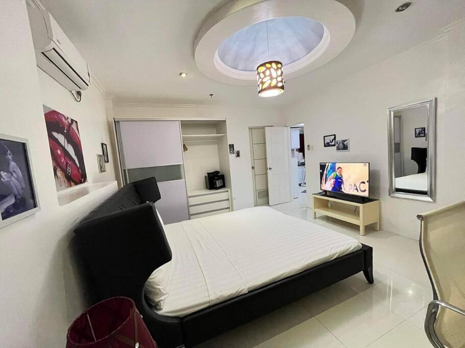 Kandi Big 1 Bedroom King Bed, Free Housekeeping, Wi-Fi Angeles Exterior foto